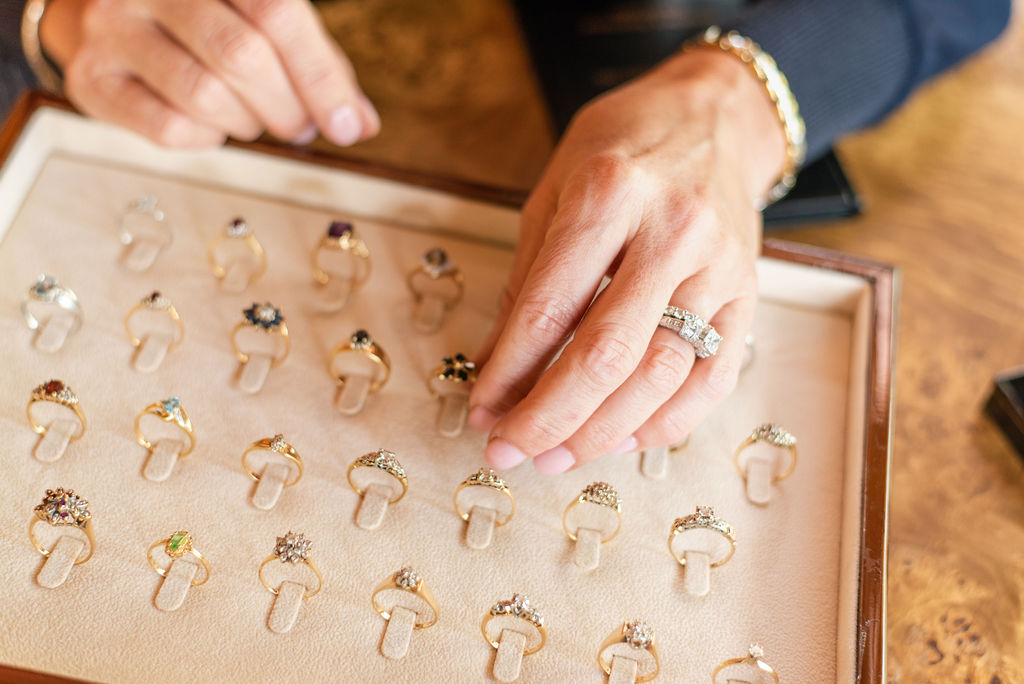 How to Divide Family Heirlooms Without Conflict
